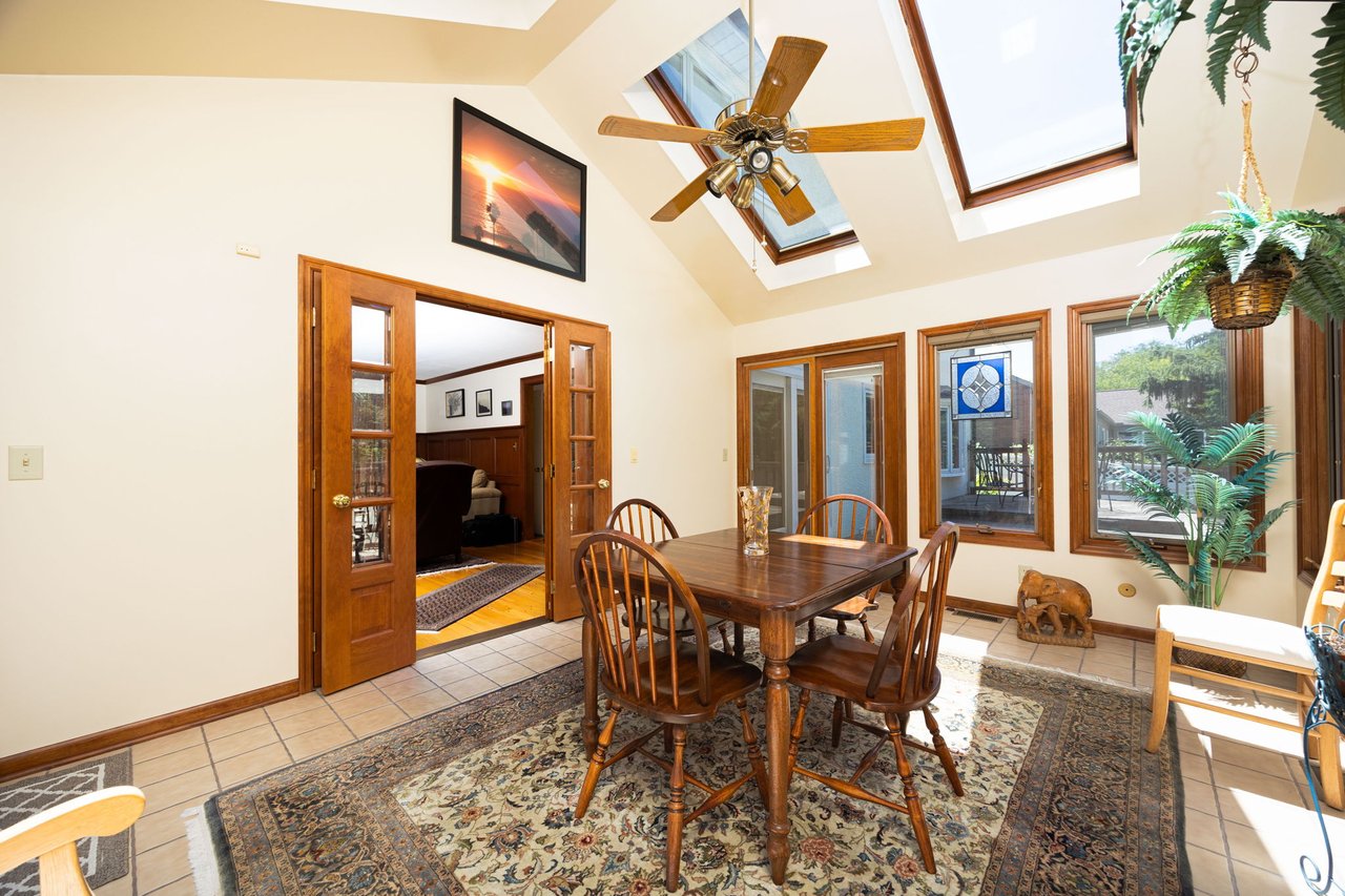 2560 CHARTWELL RD, UPPER ARLINGTON, OH 43220