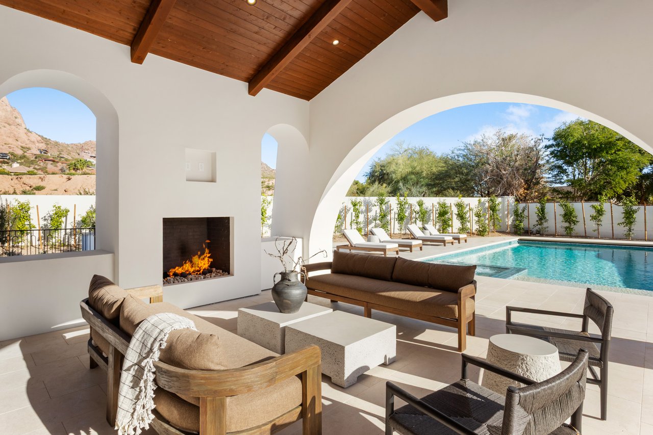 4605 E ROCKRIDGE Road