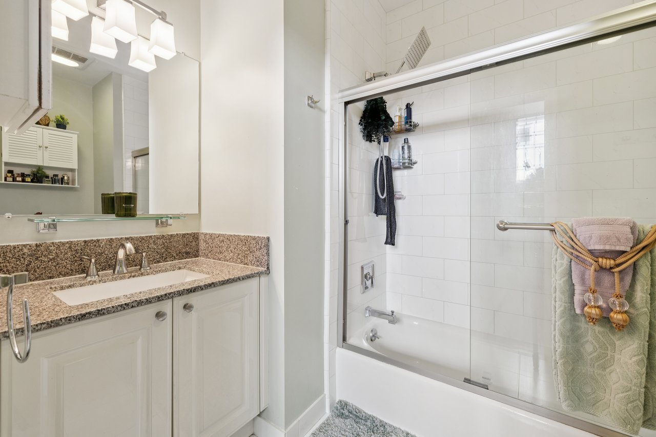 201 Sansome St #401