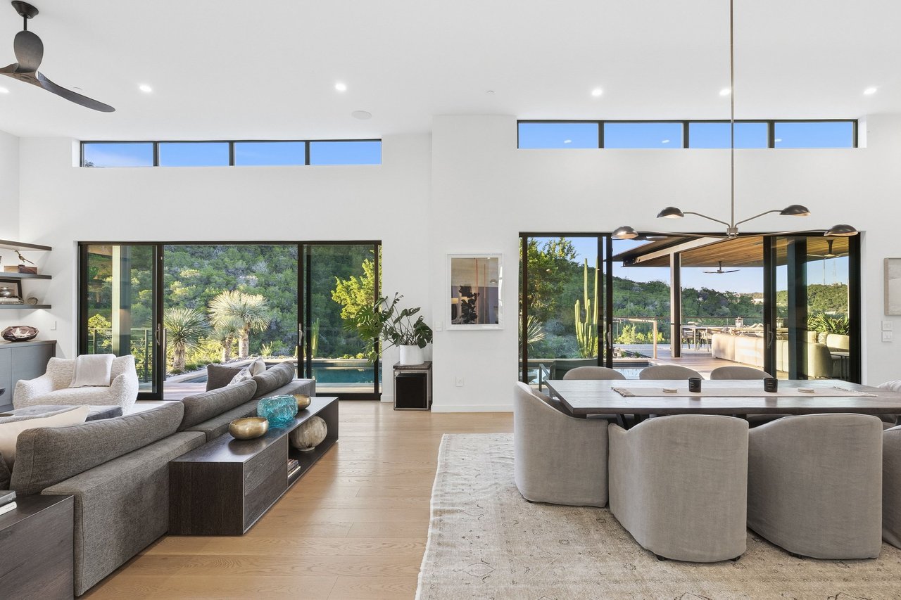 West Lake Hills Modern Sanctuary