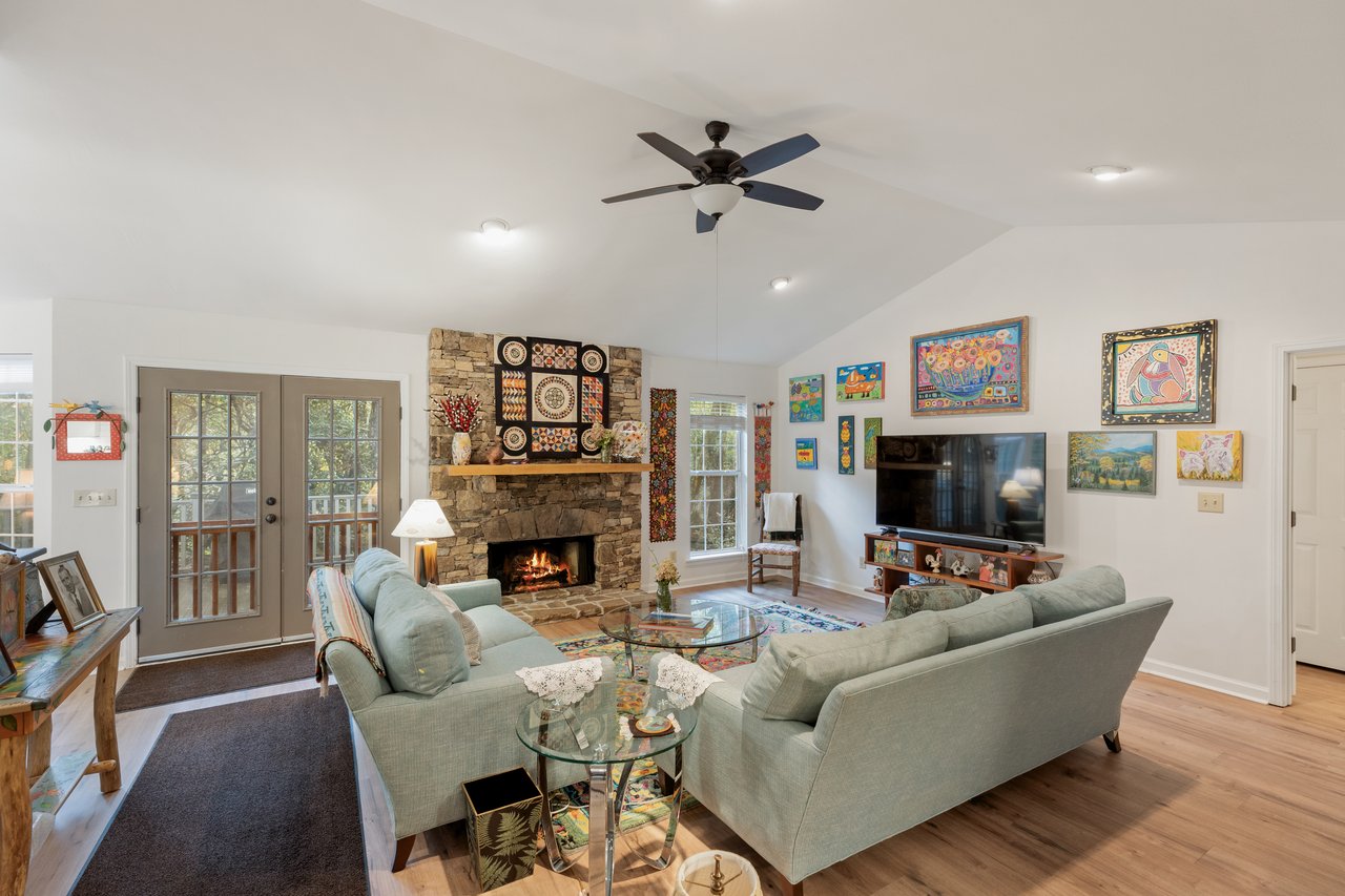 75 Hickory Dr