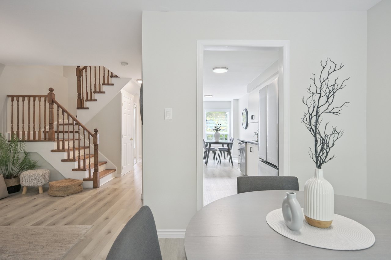 Updated Link Home on Ravine Lot