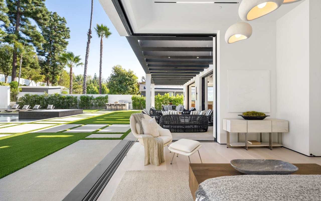 contact-form-background