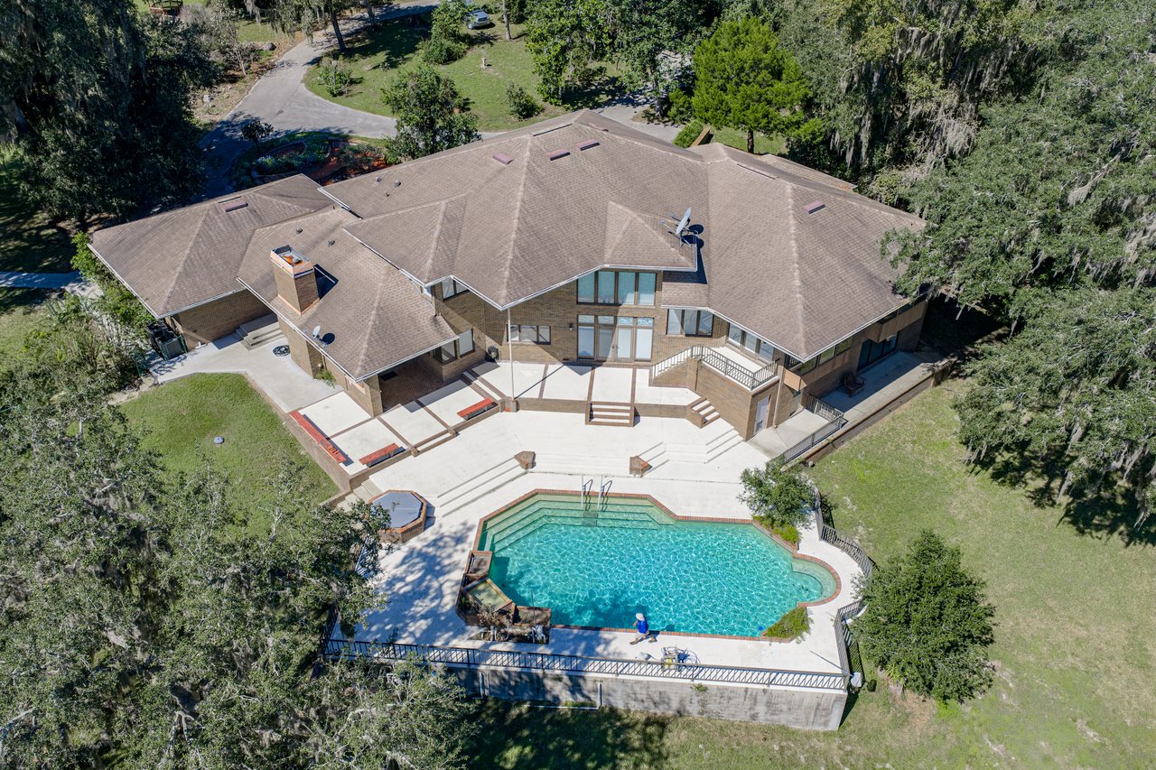 18728 LAKE IOLA RD