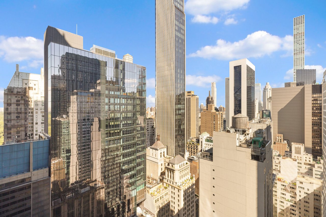 146 W 57TH Street 42D