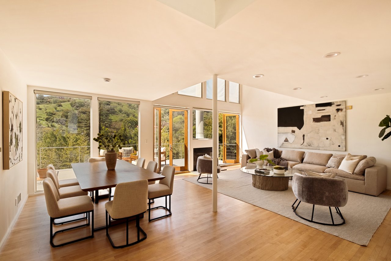 2776 Outpost Dr, Hollywood Hills