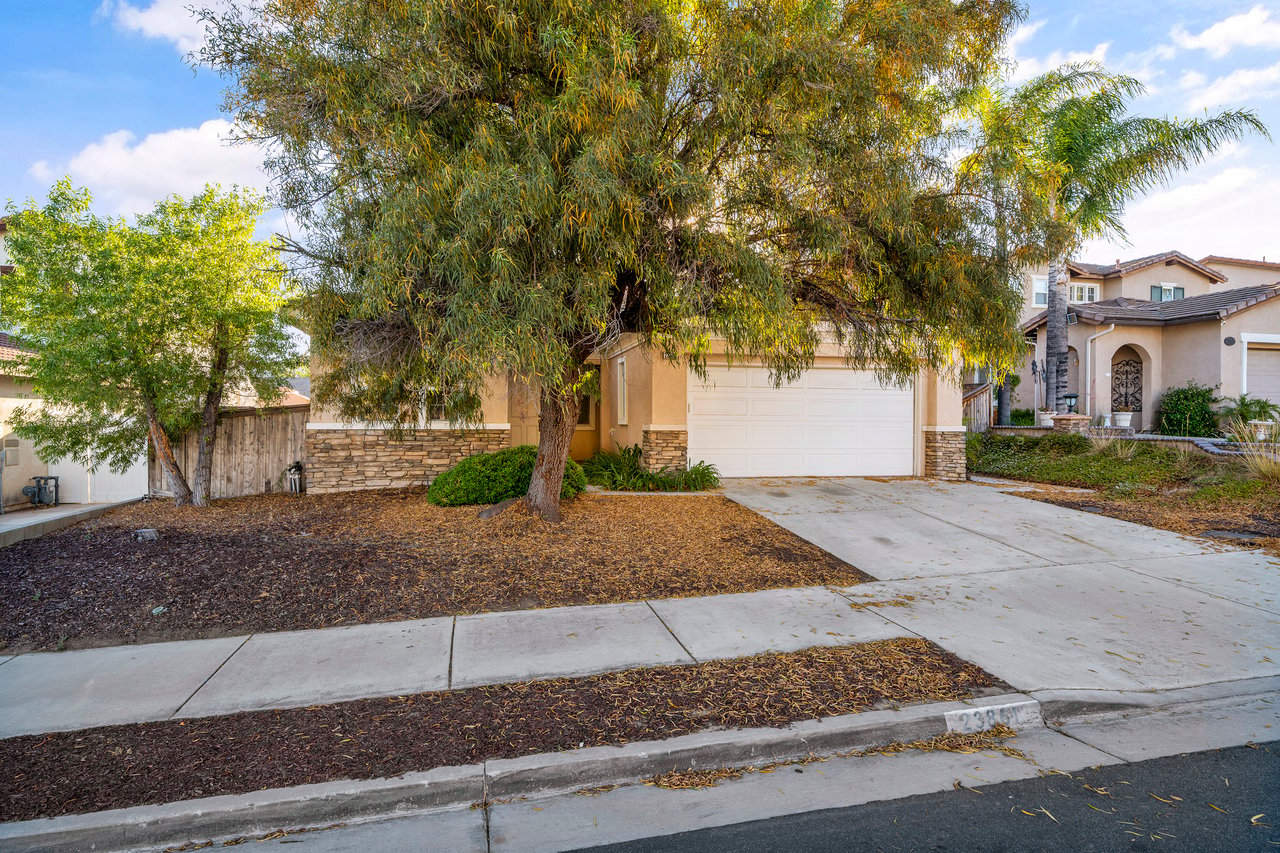 23861 Scarlet Oak Drive