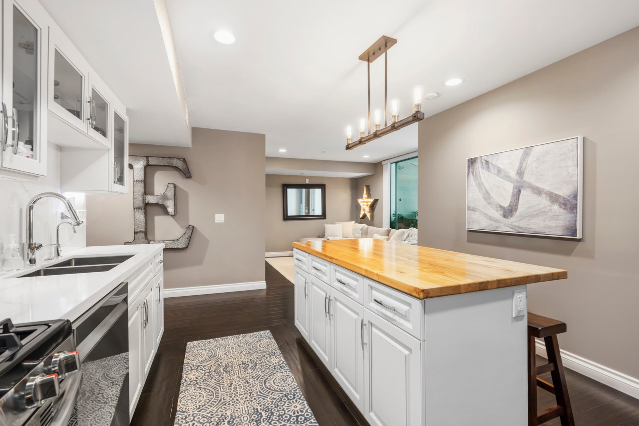 1544 7th St #6A, Santa Monica
