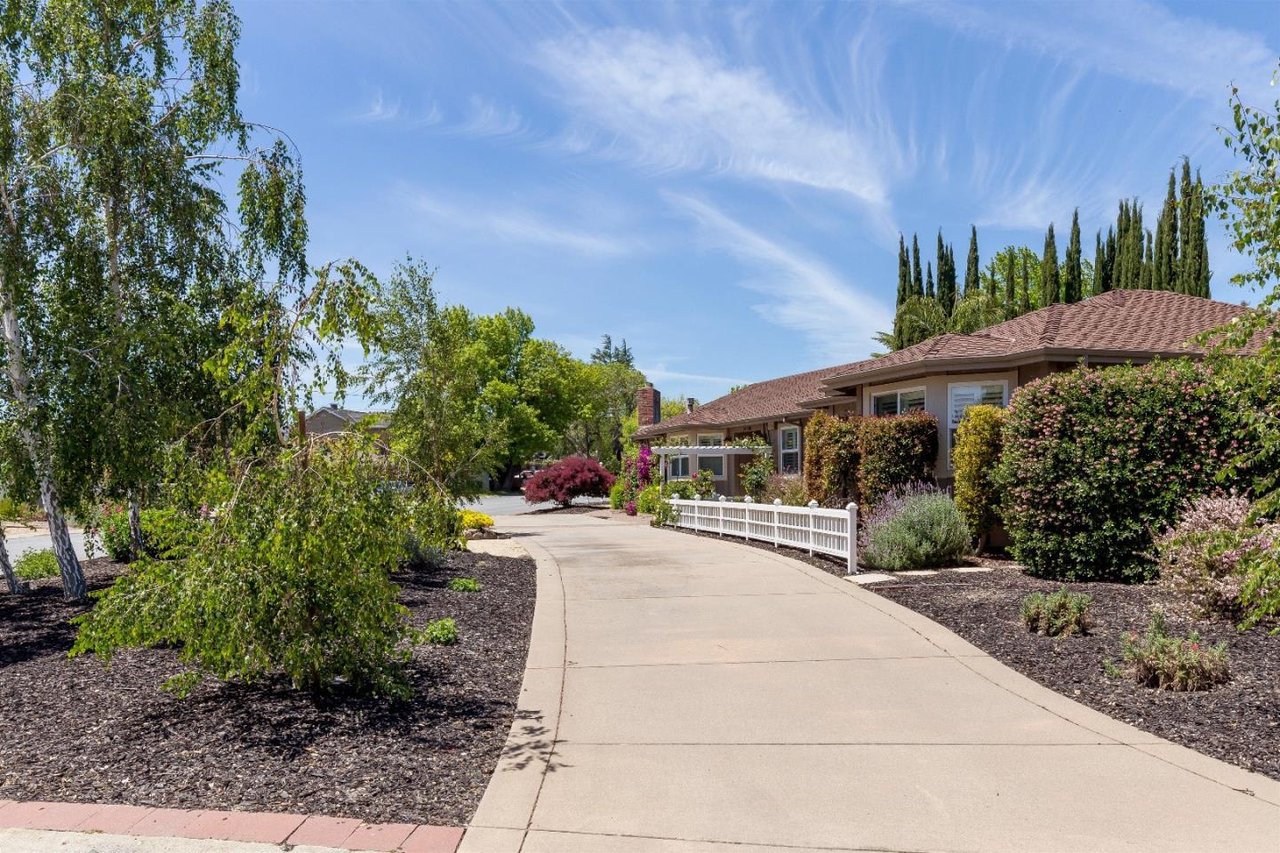 14305 Holden Court