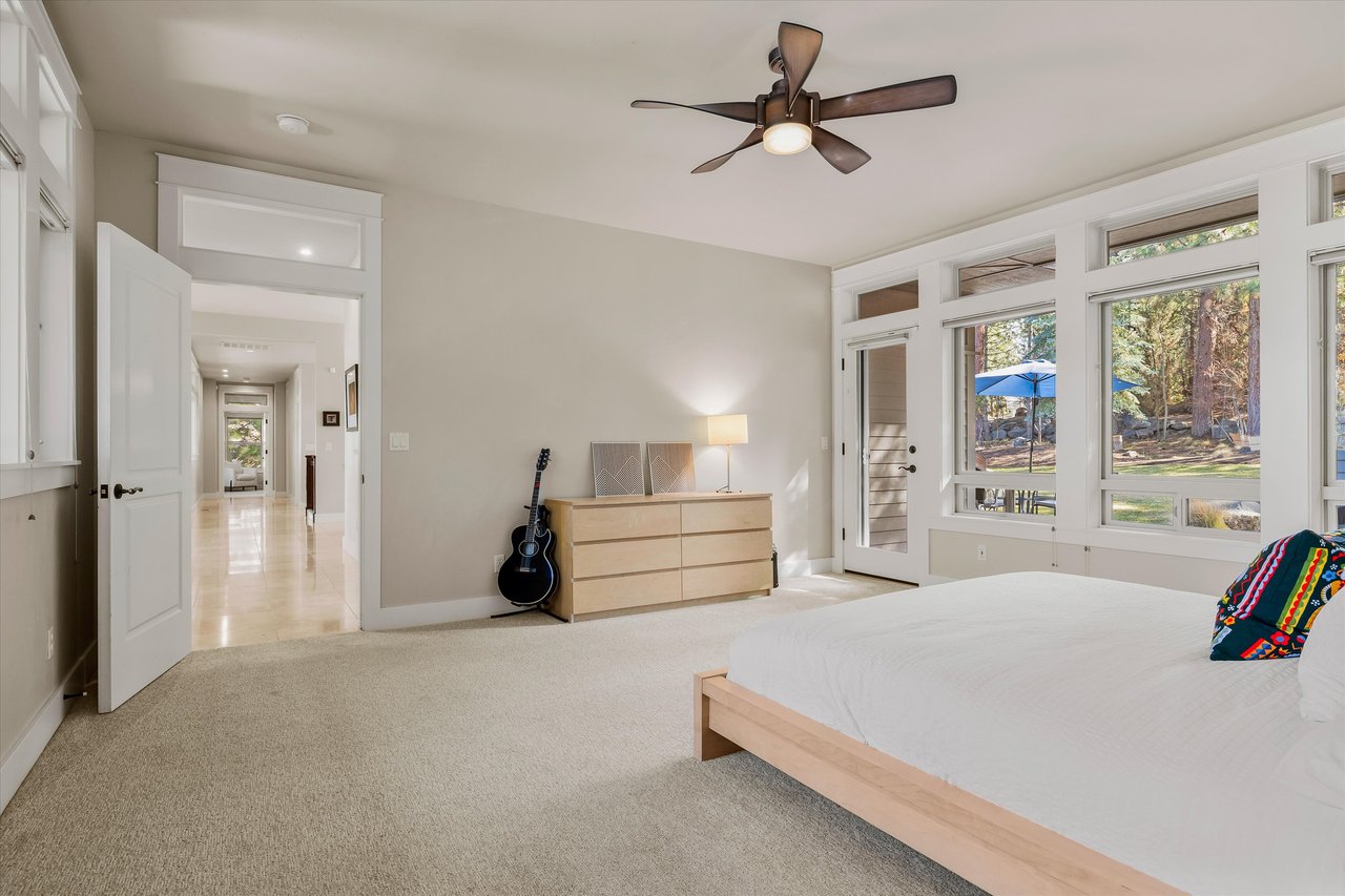 2589 NW Champion Circle