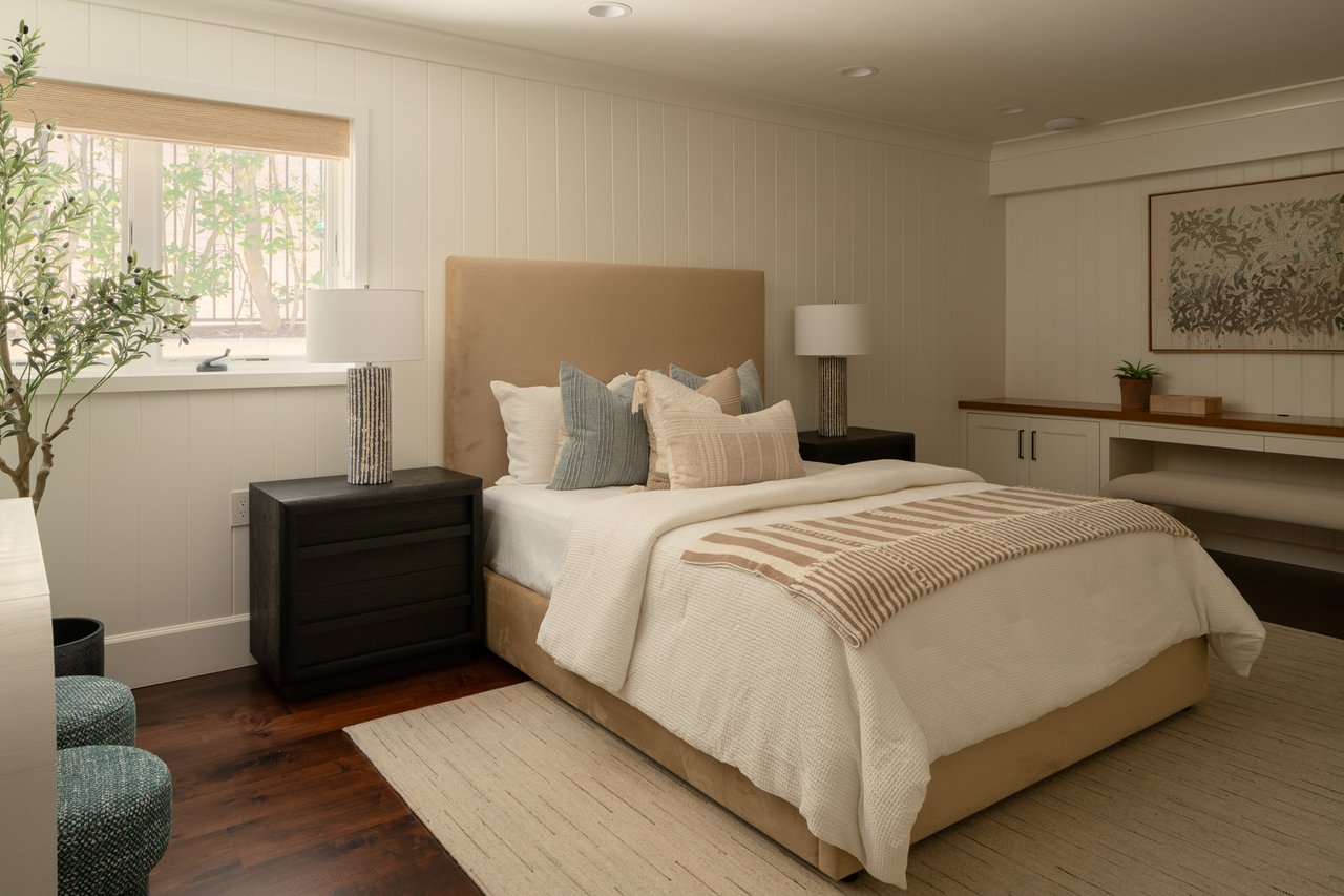 2 Royal Saint George Road