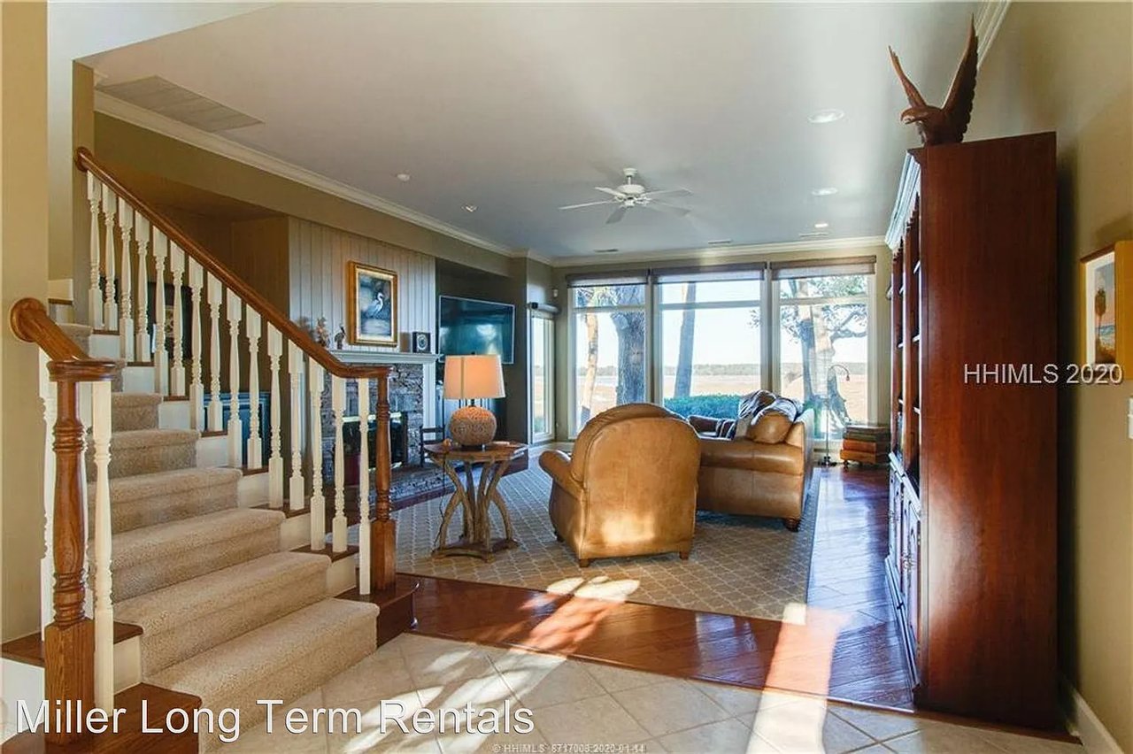 35 Old Fort Dr