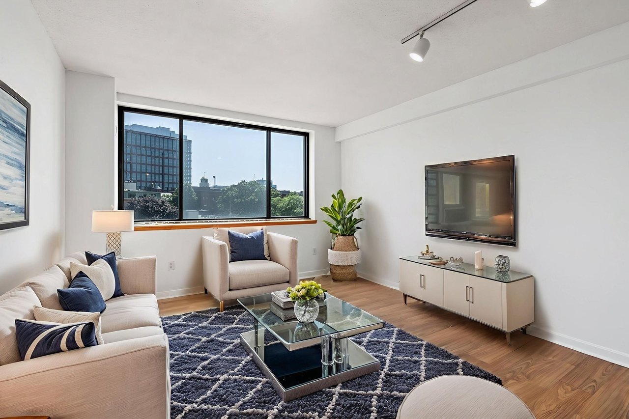  169 monsignor - Unit 511
