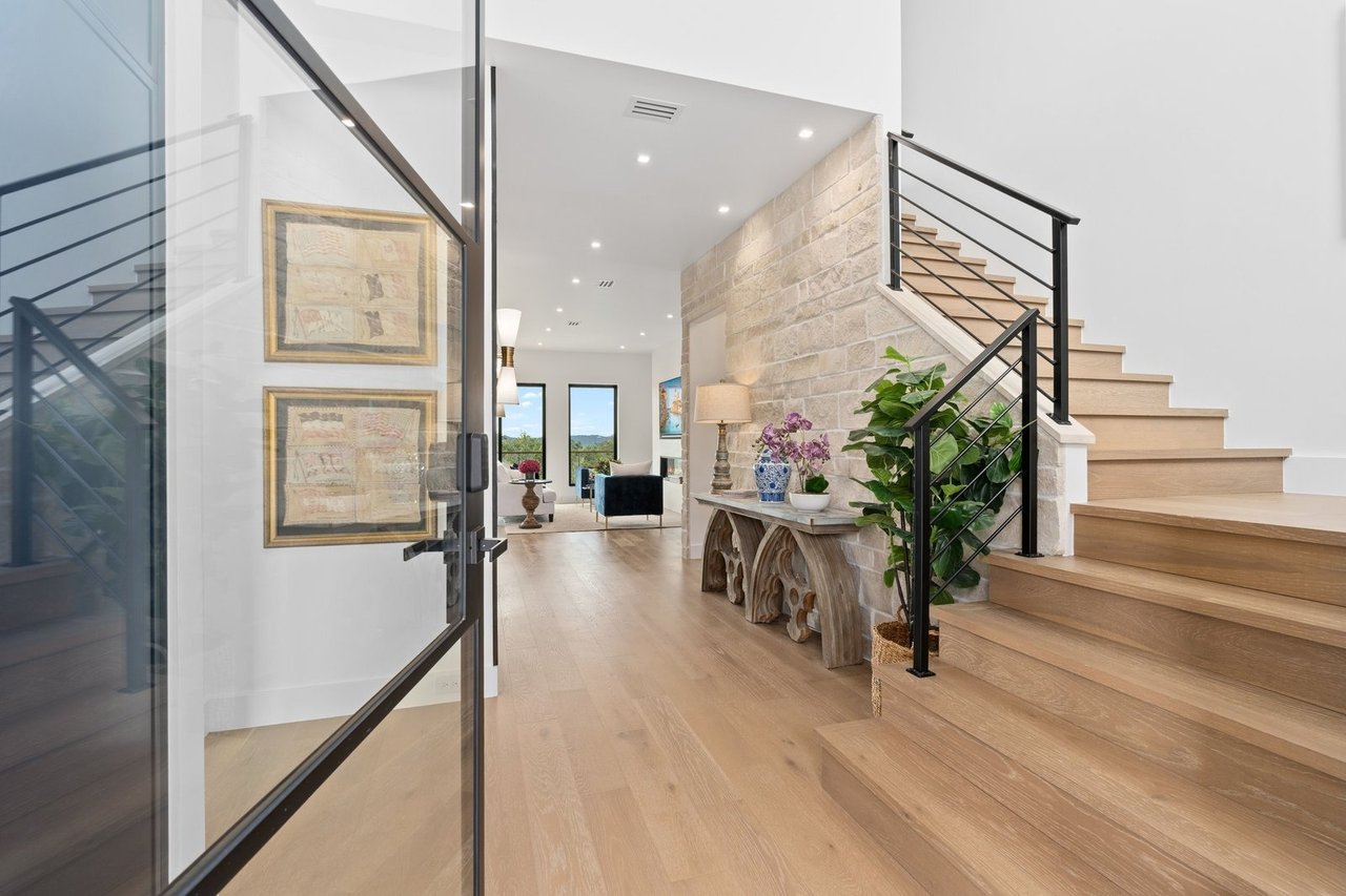 Luxxis Design 1104 Summit