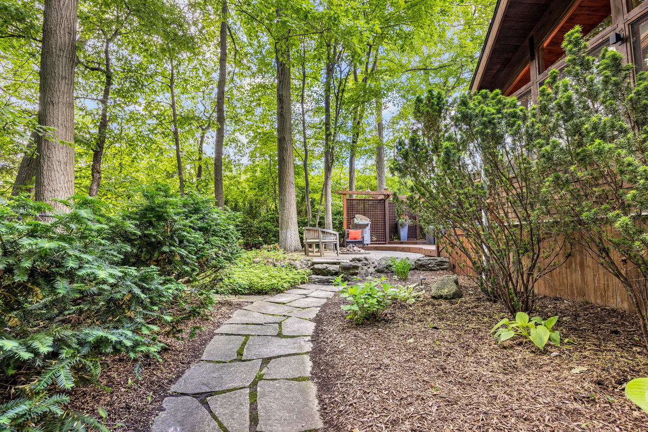 1346 Whiteoaks Avenue, Mississauga