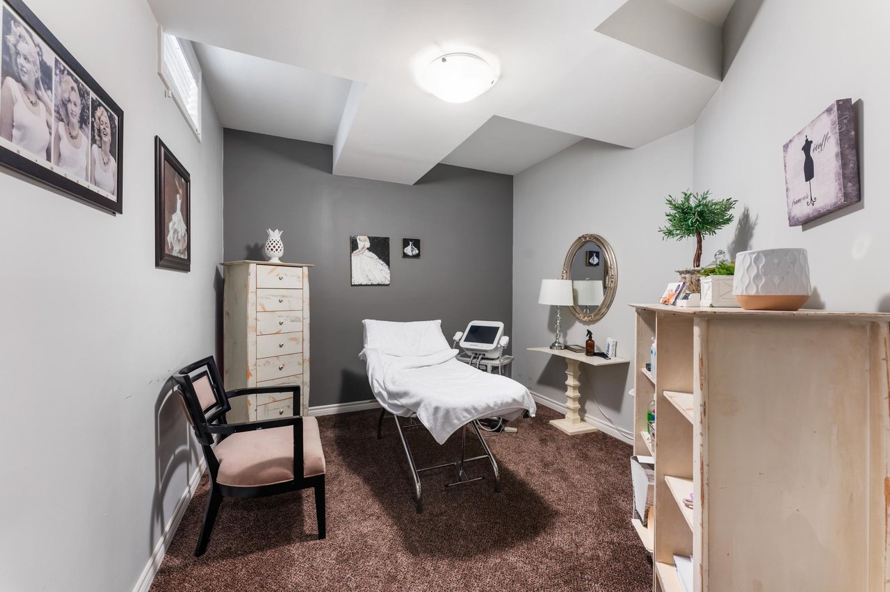 115 Robert Berry Crescent