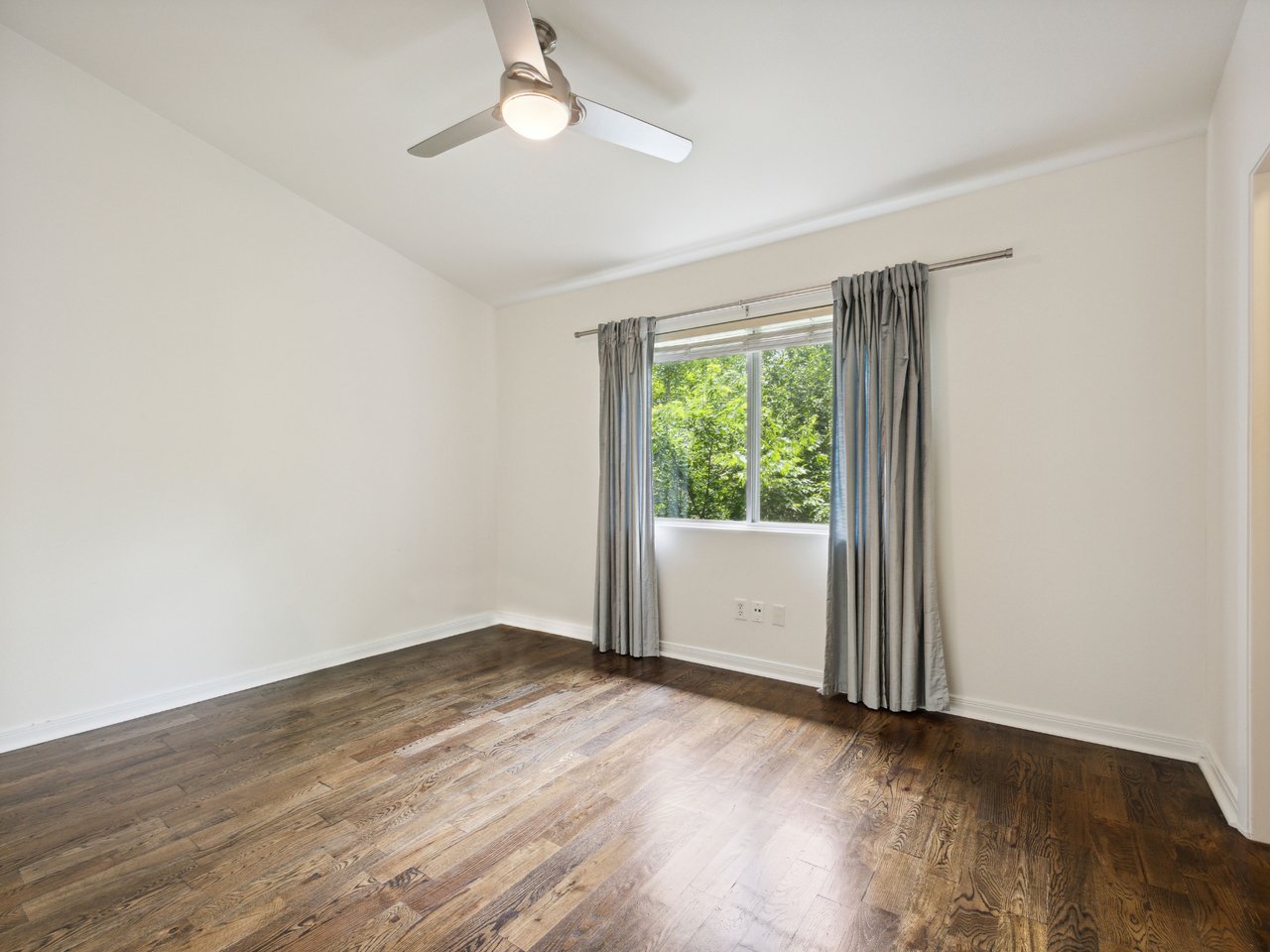 1503 W. 9th Street #204