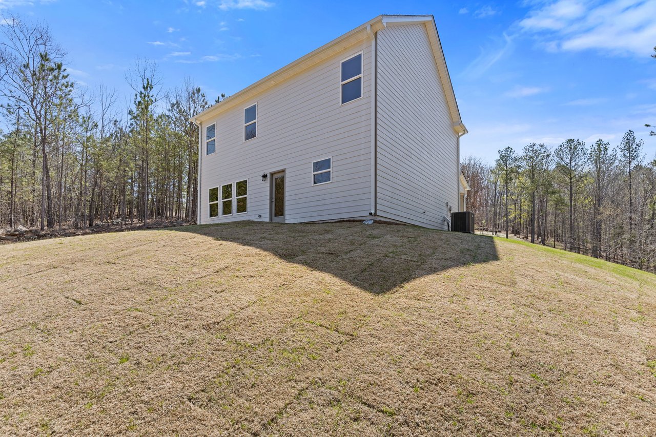 343 Shoals Trl
