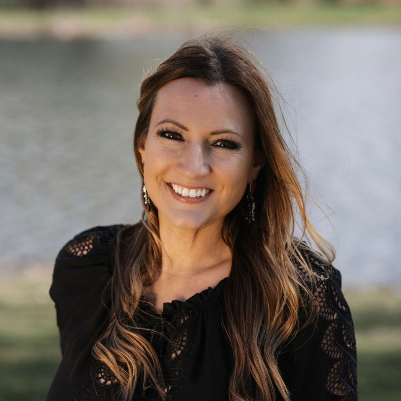 Danielle Valenti Newtown, CT Real Estate Agent Headshot