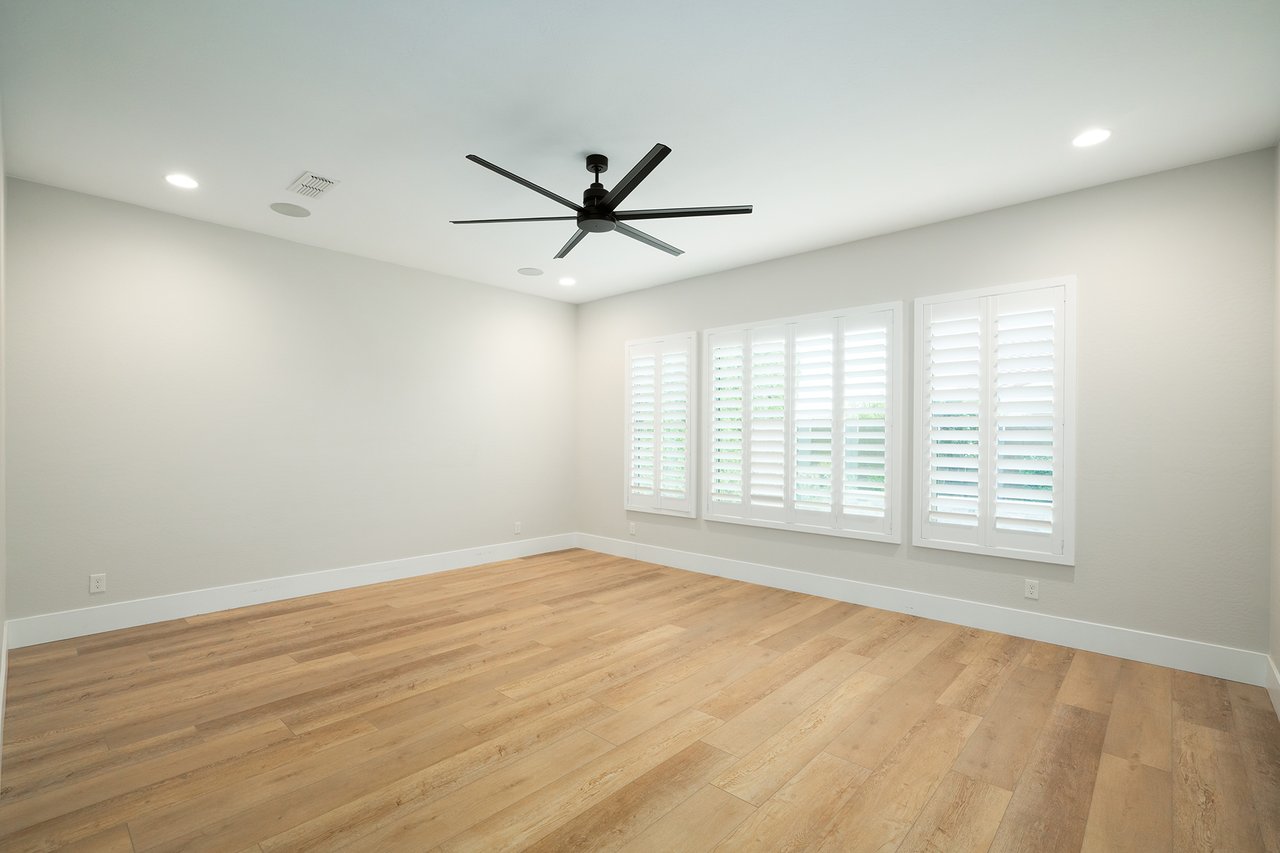 5537 E VIA CABALLO BLANCO