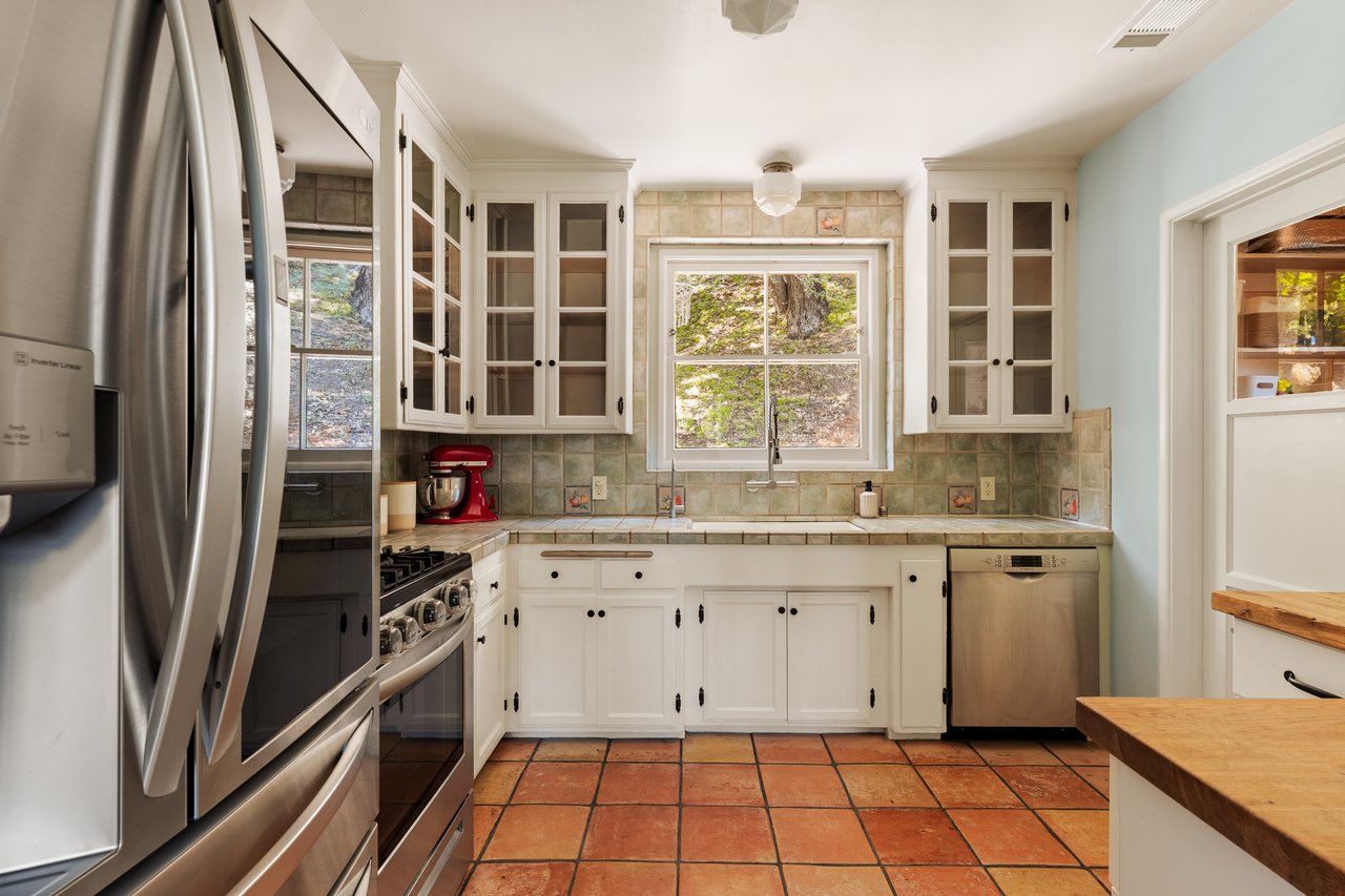 6871 Sunny Cove