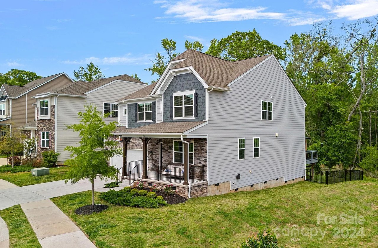 916 Pecan Tree Ln