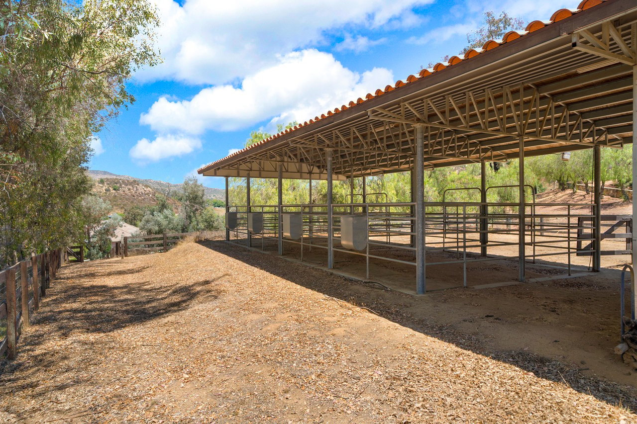 38785 Avenida Bonita