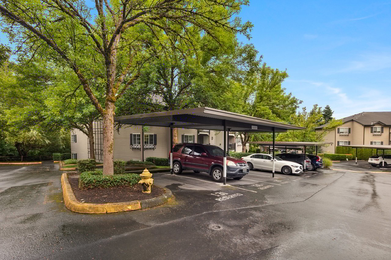 215 9th Street Unit: D102