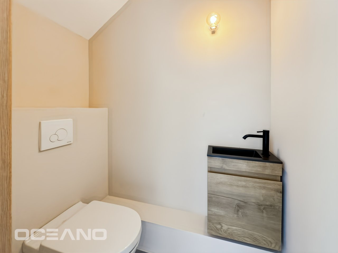 STUNNING 2-BEDROOM DUPLEX WITH ST. BARTHS VIEW – HAUTS DE LA BAIE