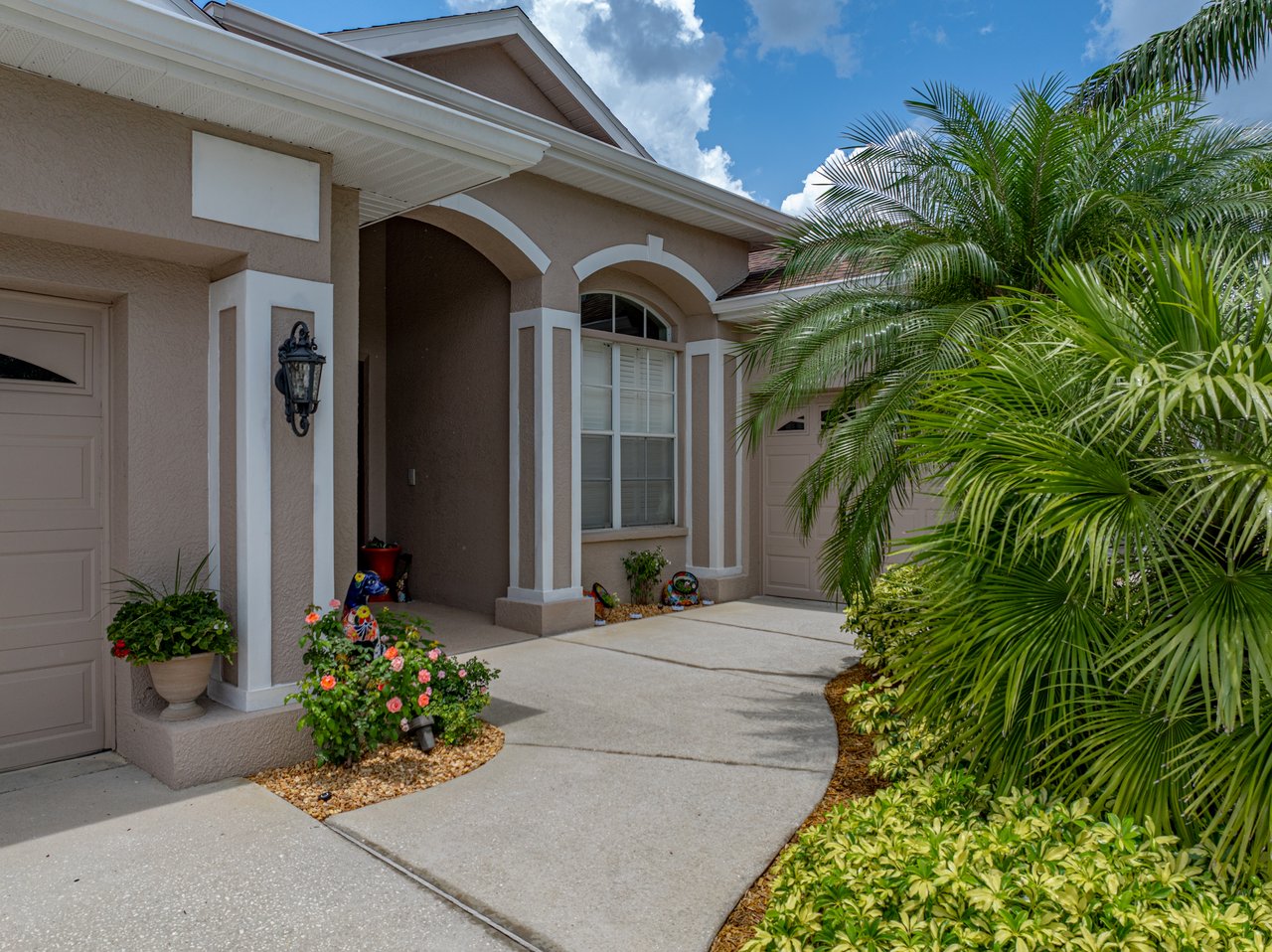 12413 WOODLANDS CIR