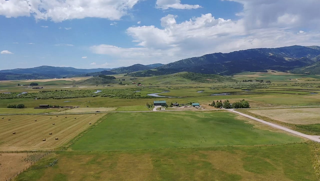 LOT 5 ROYAL Loop