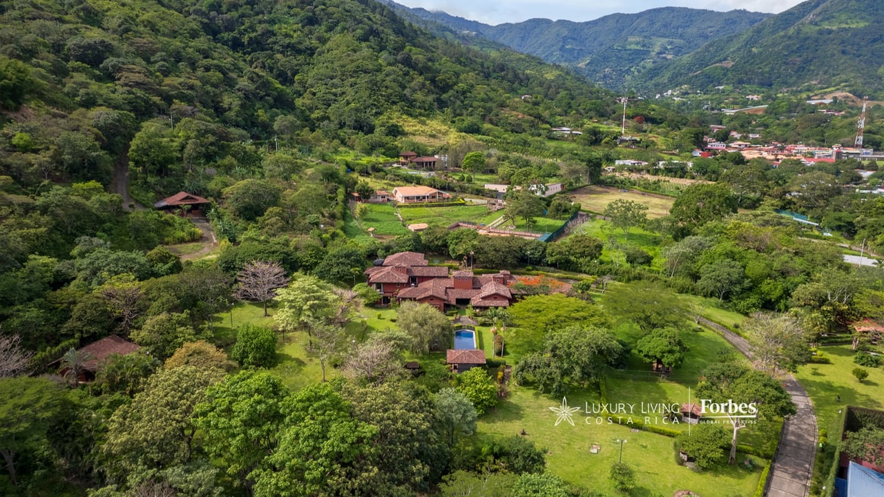 19759 - Luxury Hacienda Estate for Sale in Santa Ana | Villa Artesana