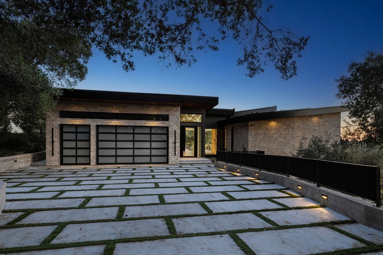 105 Canyon Drive