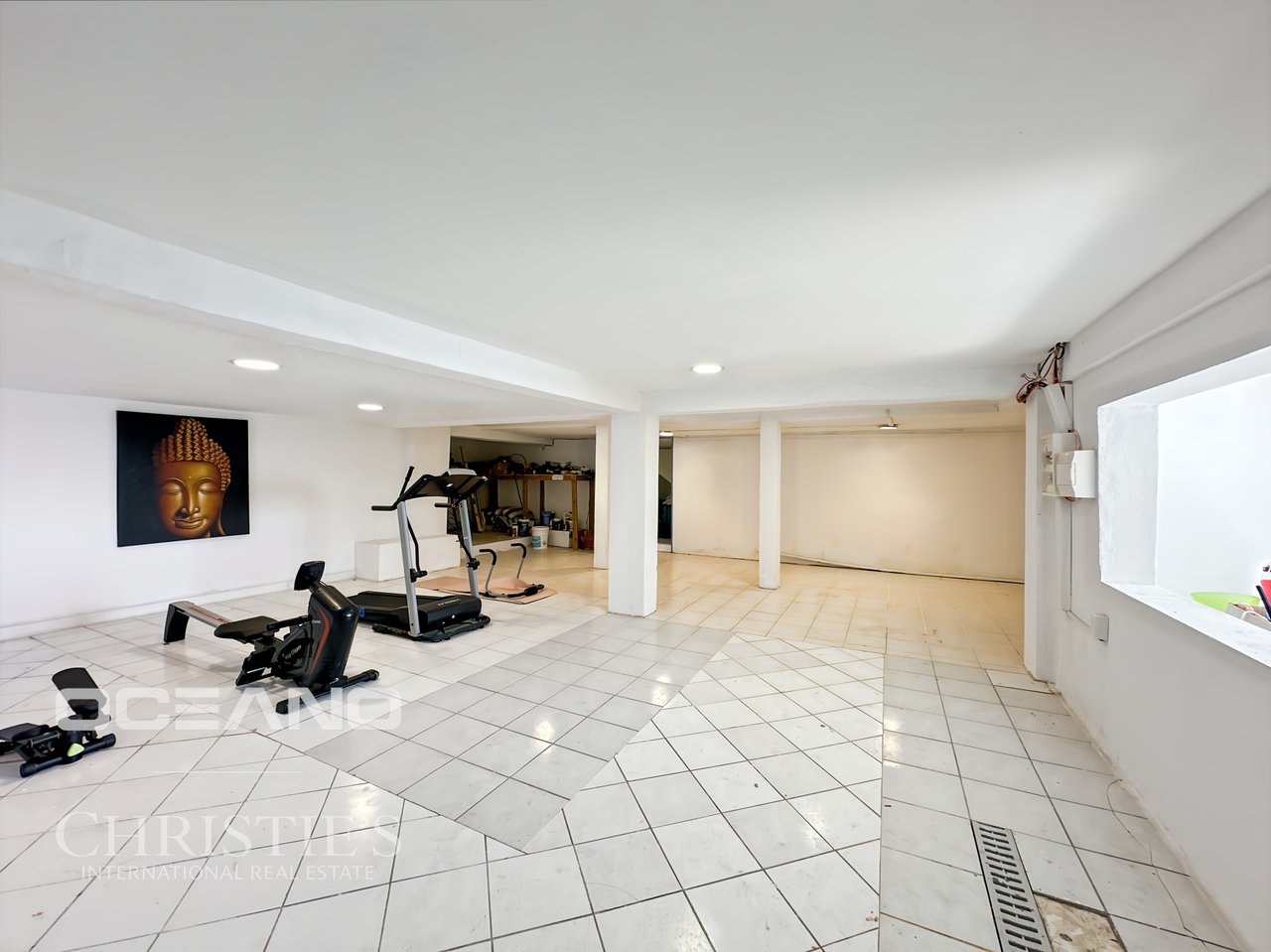 Investment Opportunity – 3-Bedroom Villa with Studio and Independent Unit