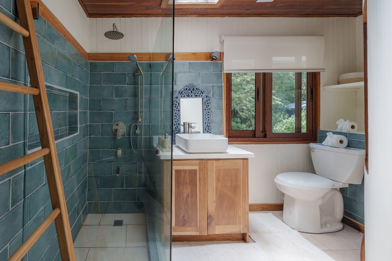 Eco Luxury Estate in Monteverde with Panoramic Gulf Views & Flat Land