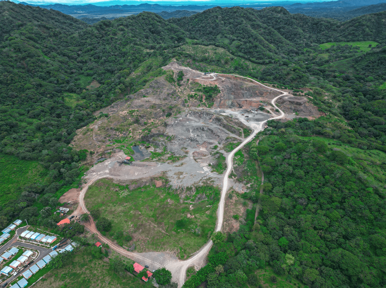 Palo De Arco Tajo - Land Fro Material Extraction - Income Opportunity