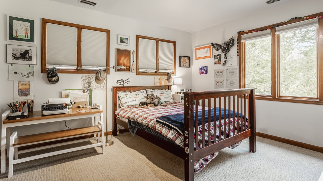 8045 Broadway Street