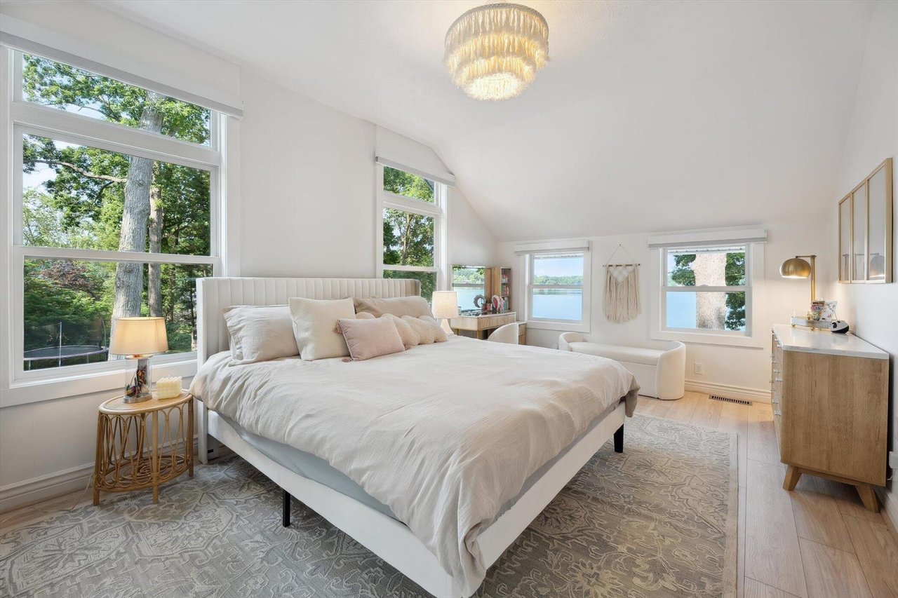 240 AQUAMARINE DRIVE