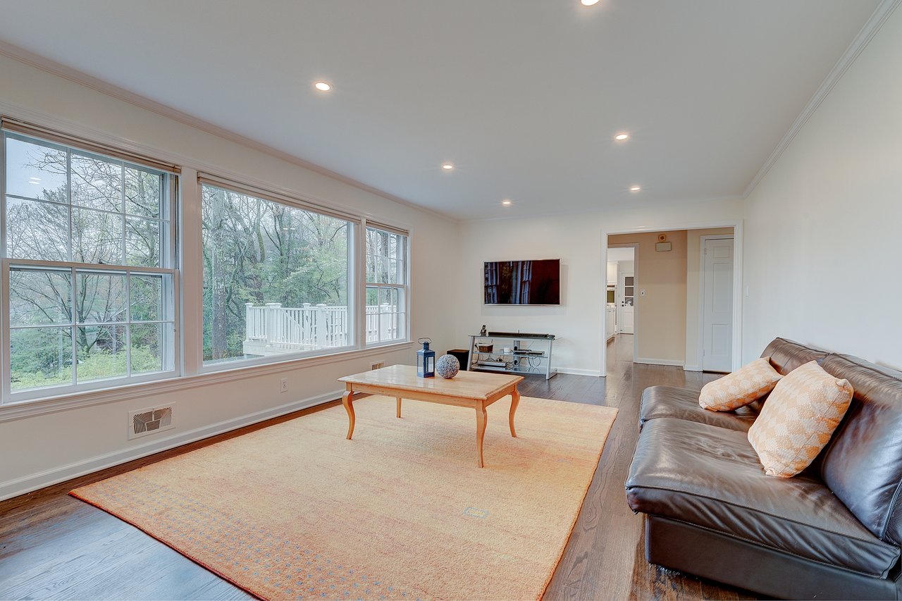 11 Ramsey Dr