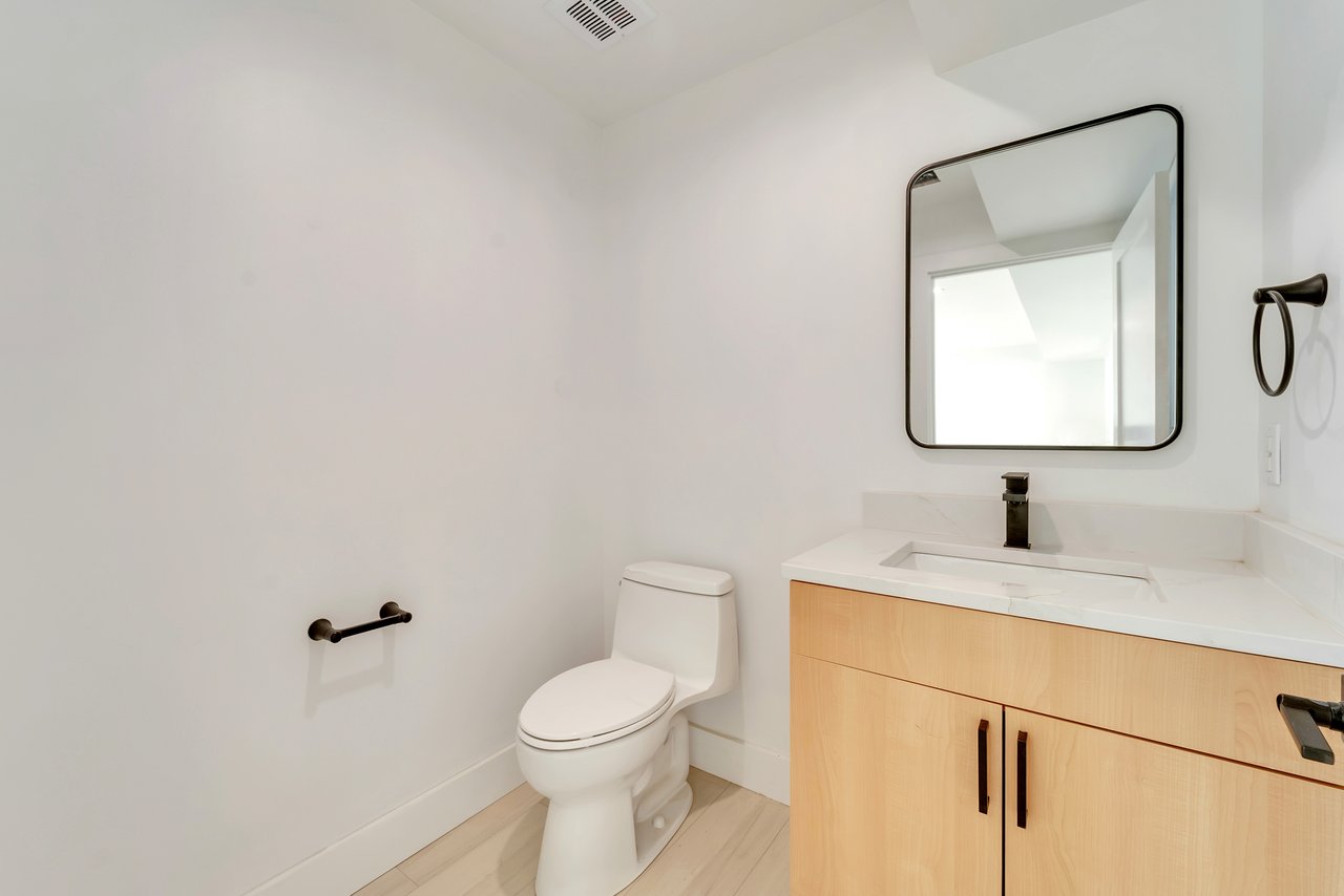 432 Stillwell Avenue B