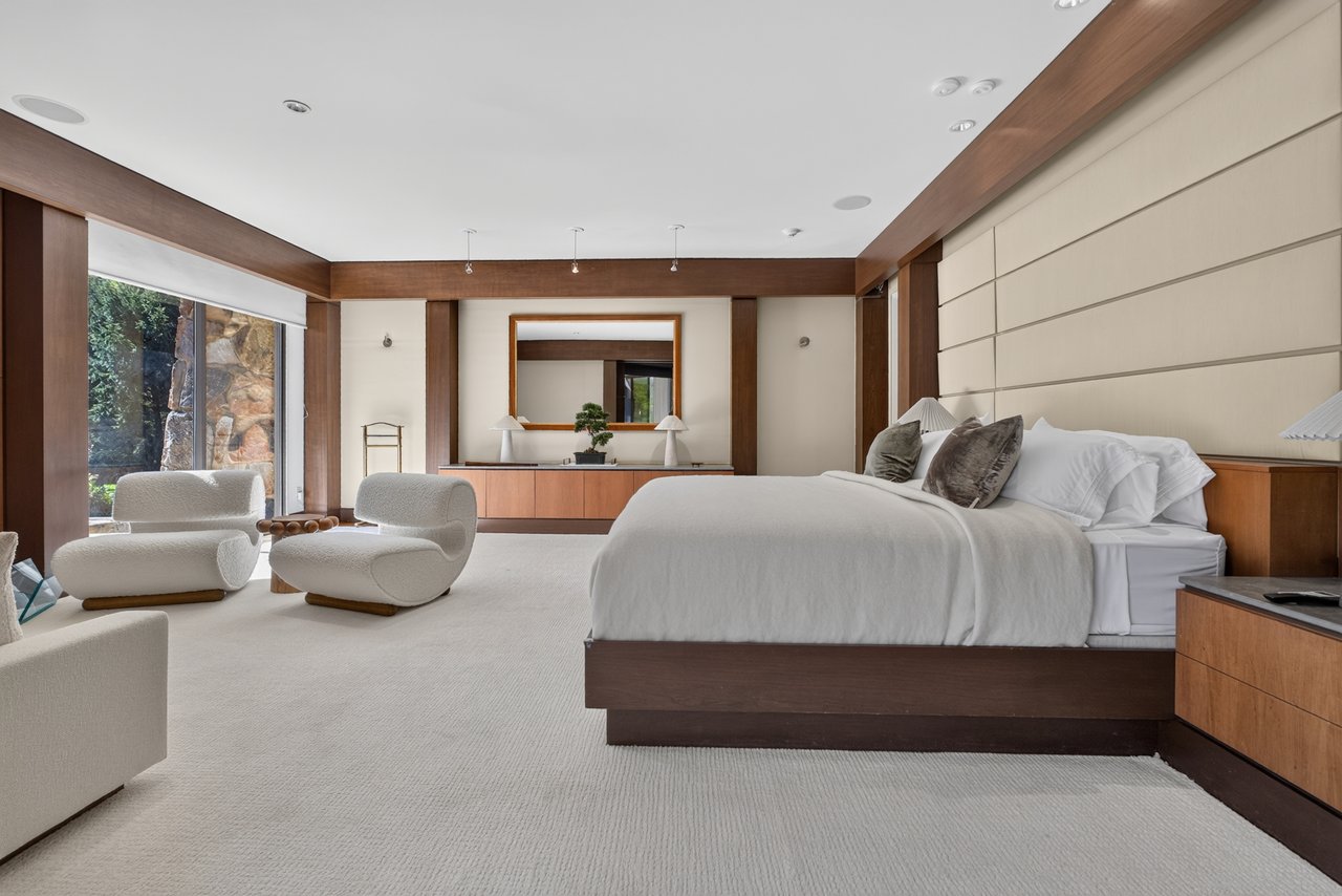 15 Horseshoe Road (Long Island)