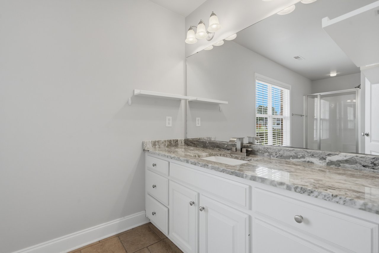 Beautiful Home Featuring Upgraded Finishes & Outdoor Privacy