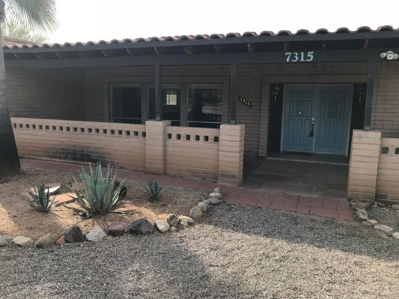 7315 N San Anna Dr