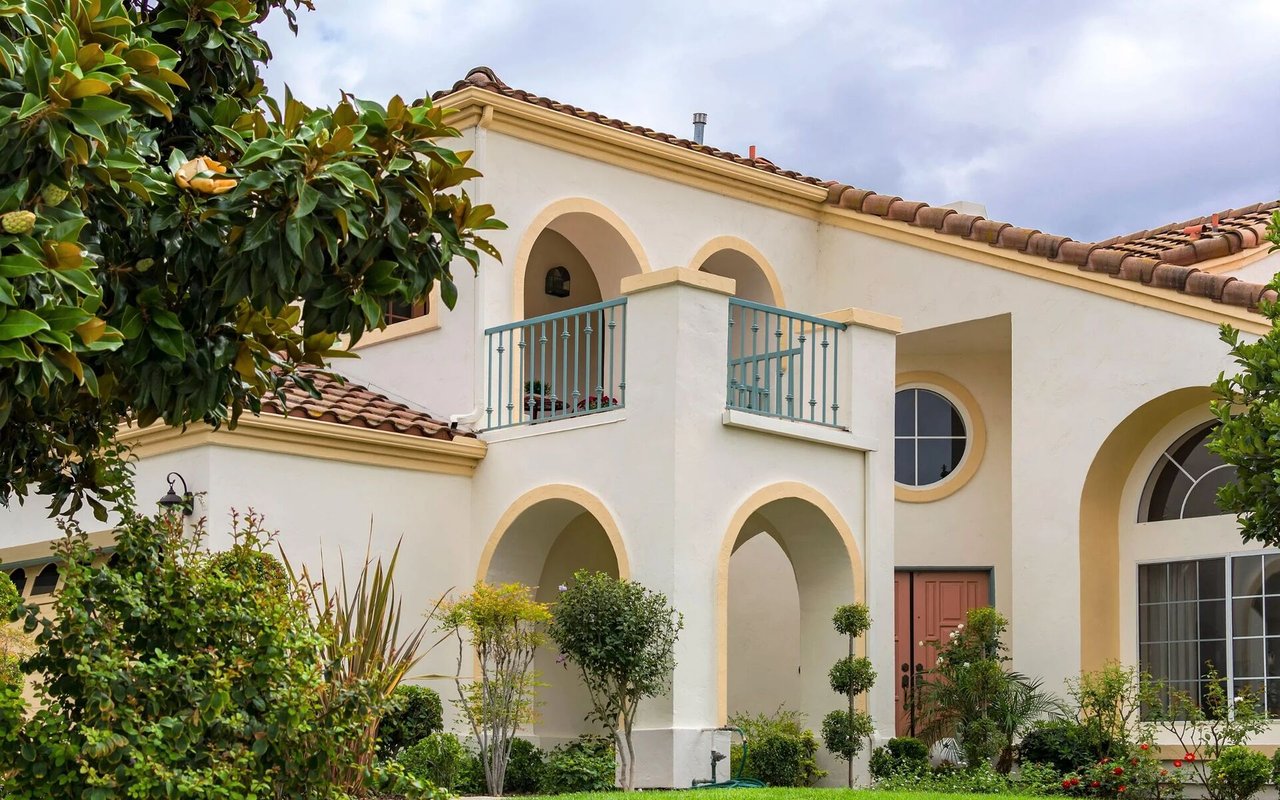 Las Posas Estates