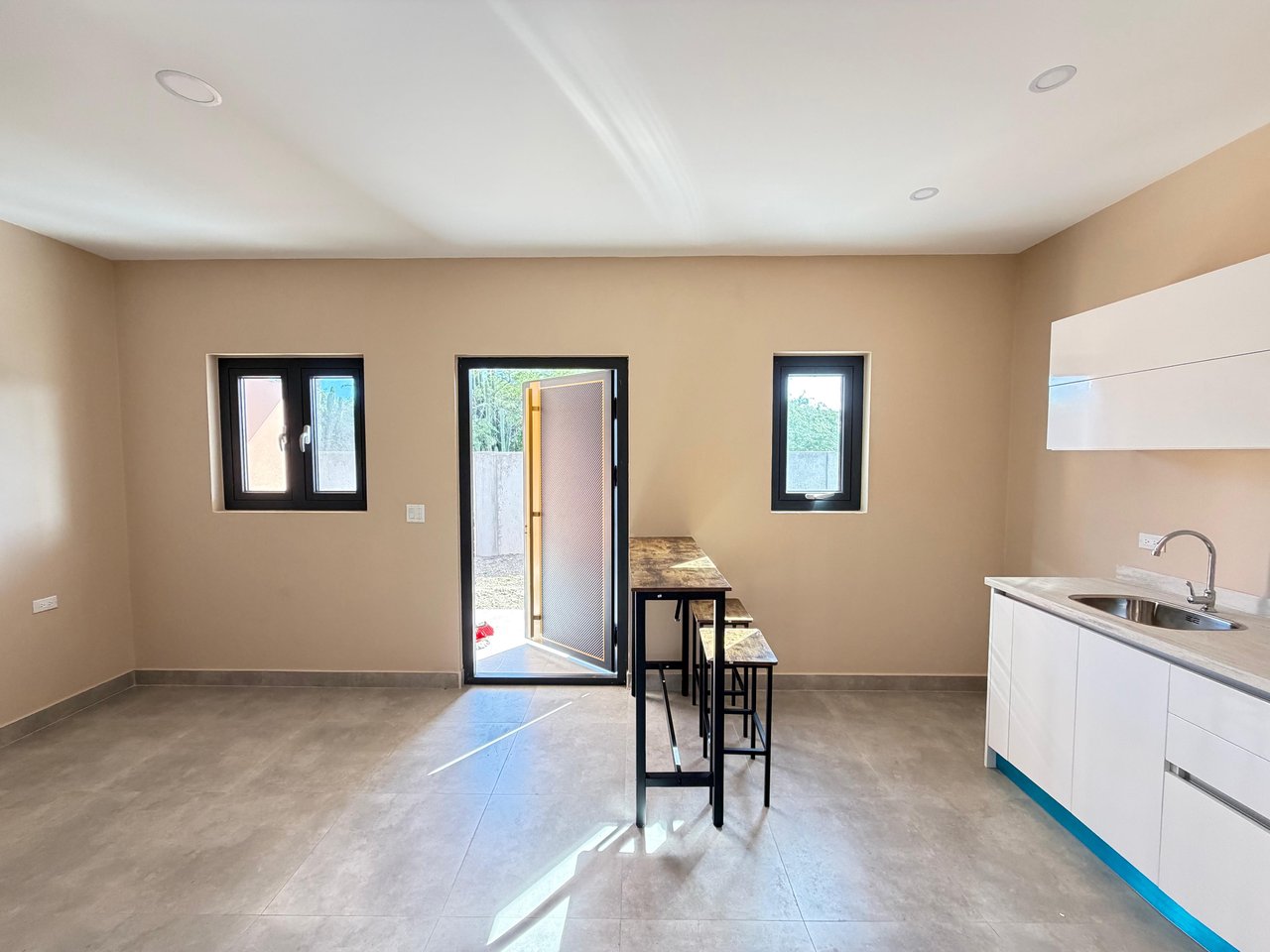 4 One-Bedroom Apartments