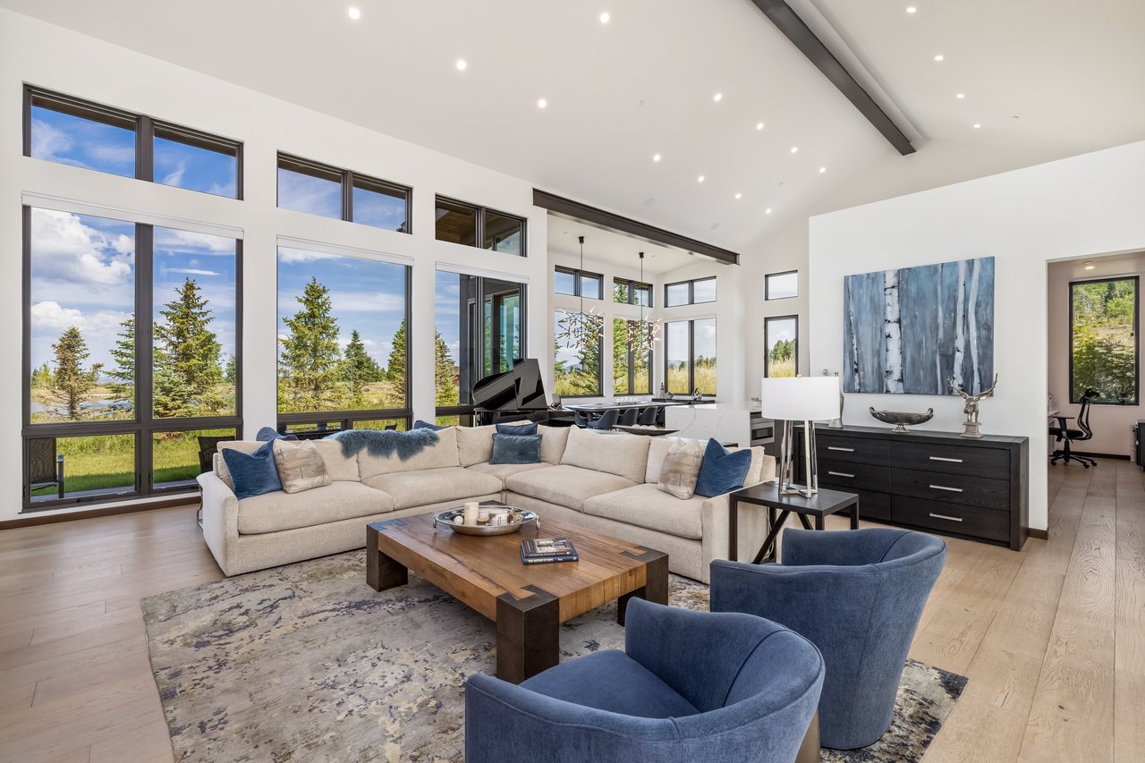 31 Taylor Creek Court