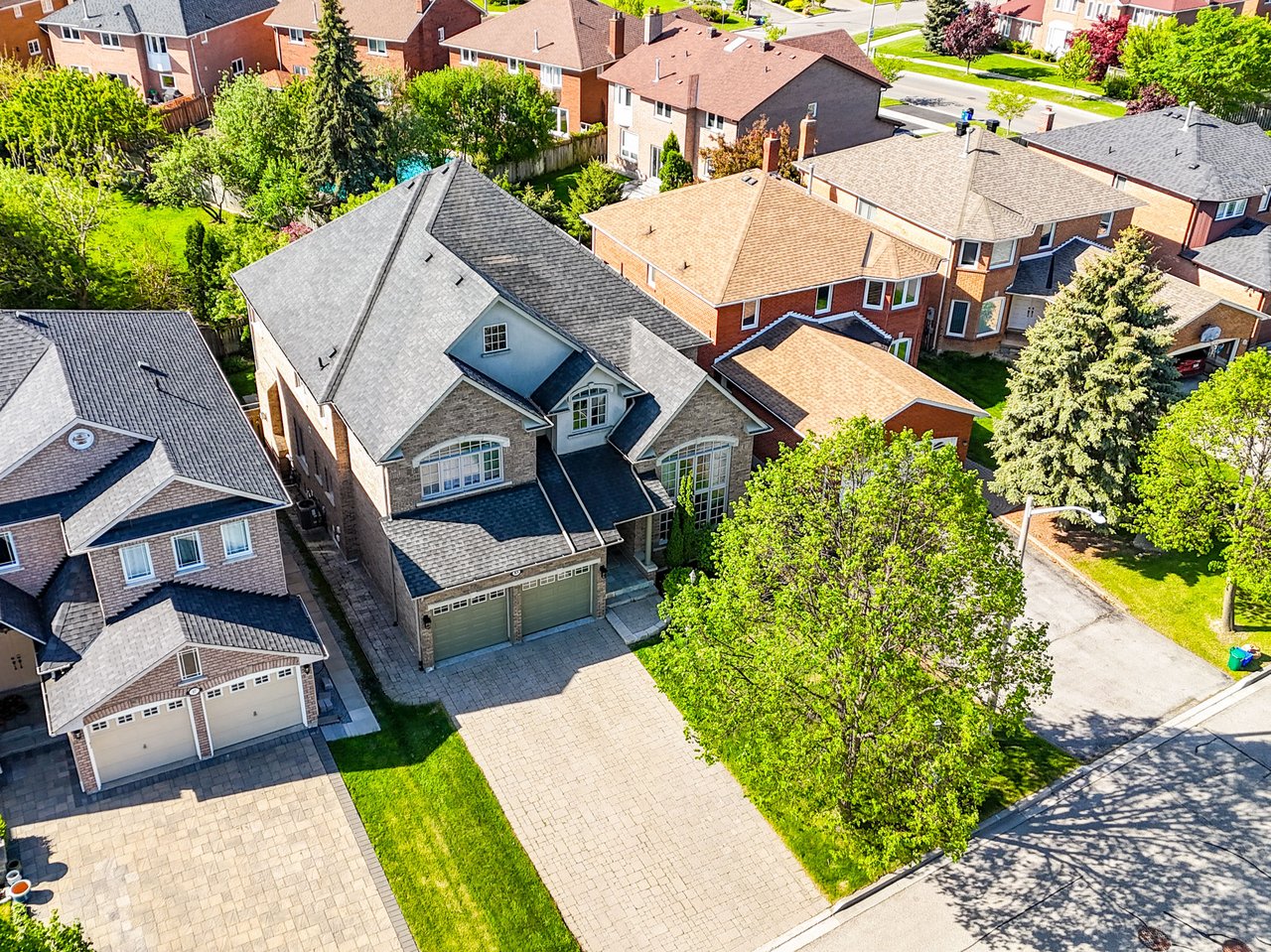 85 Lagani Ave