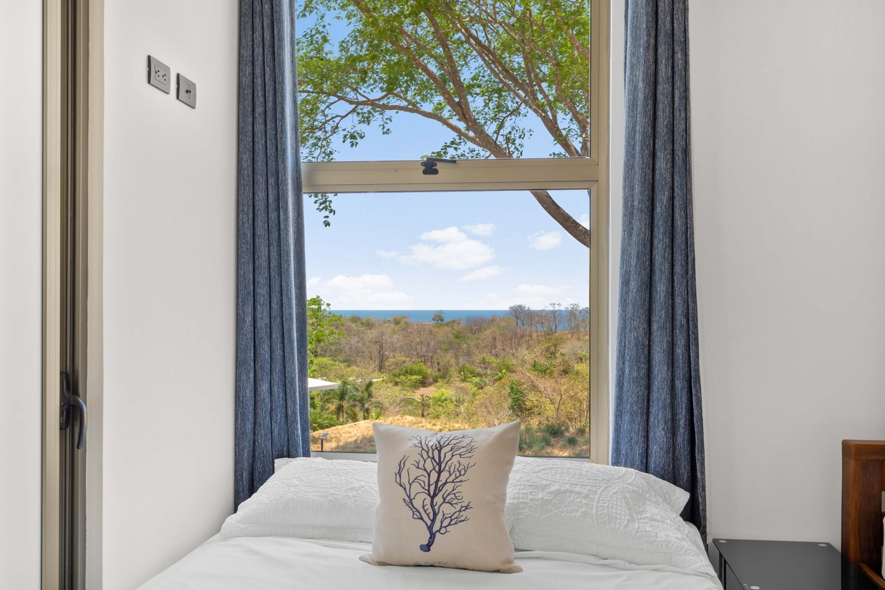 Casa Hijau | Modern Ocean-View Surf Home in Marbella