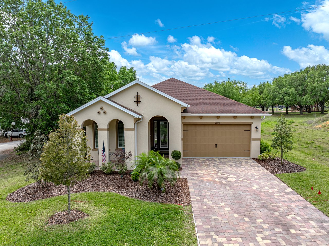 14198 THOROUGHBRED DR