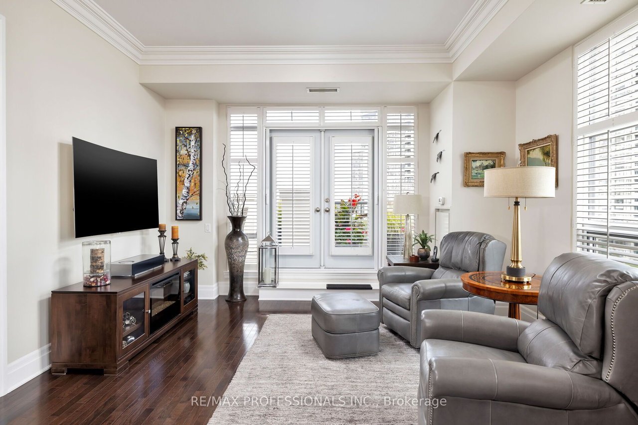 LOWER PENTHOUSE LUXURY 